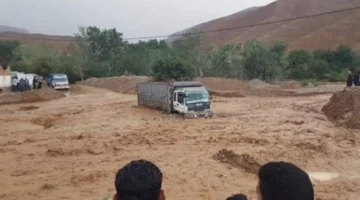 تحذير عاجل.. الأرصاد السعودية تحدد مناطق خطر السيول خلال الساعات القادمة